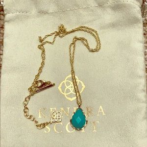 Kendra Scott necklace